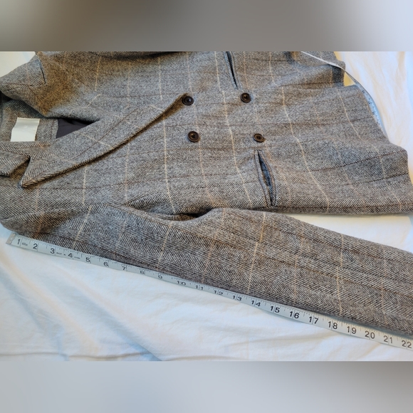 Wool Jacket and Skirt Set - Picture 6 of 10